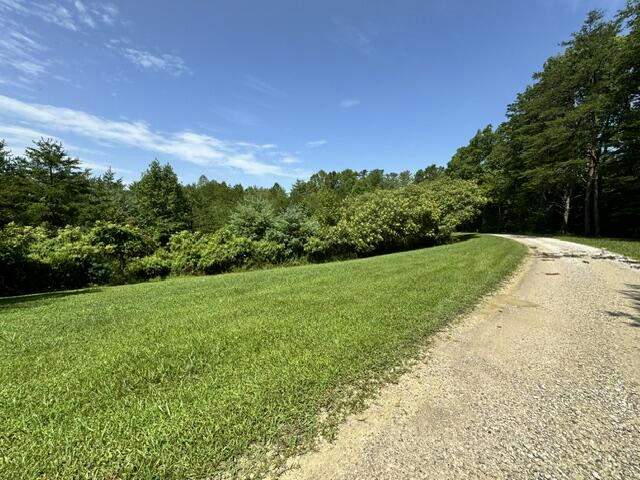 9000 TAR RIDGE, ROGERS, KY 41365, photo 1 of 16