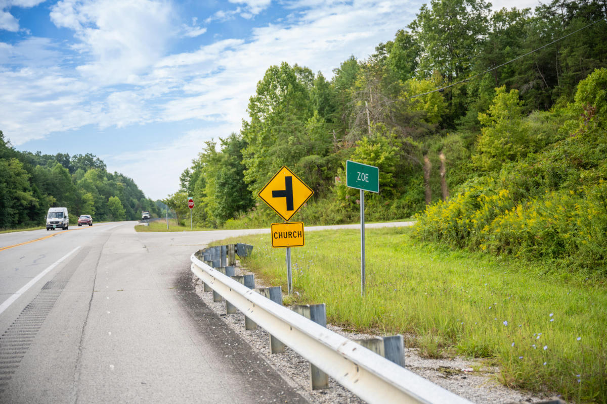 1 HIGHWAY 11, ZOE, KY 41397, photo 1 of 25