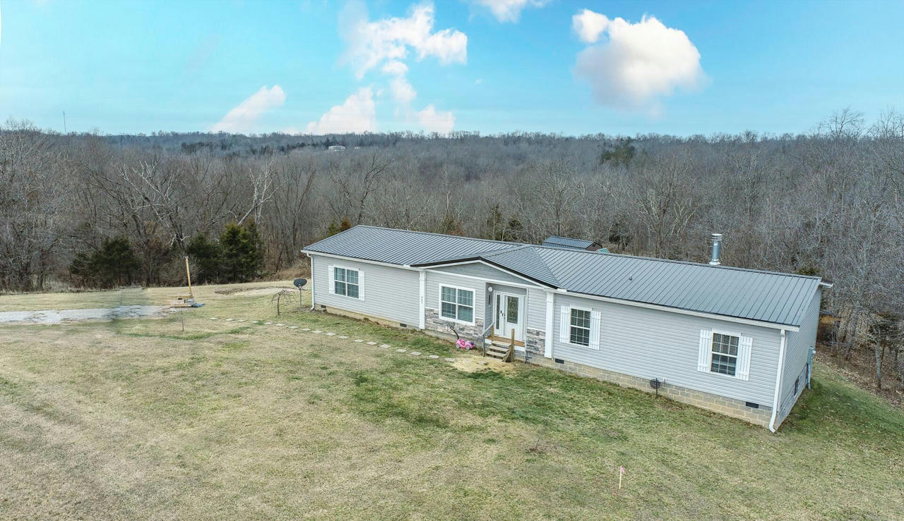 643 JUNCTION FARMS LN, BERRY, KY 41003, photo 1 of 42