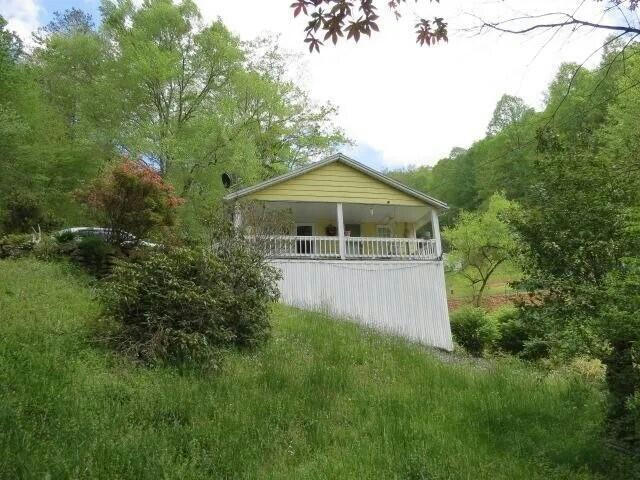 311 GRIGSBY BRANCH RD, HAZARD, KY 41701, photo 1 of 19