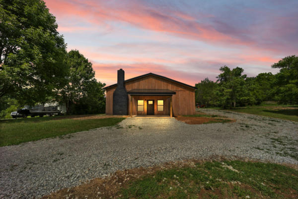 590 PERRY LEE COLYER RD, SOMERSET, KY 42501 - Image 1