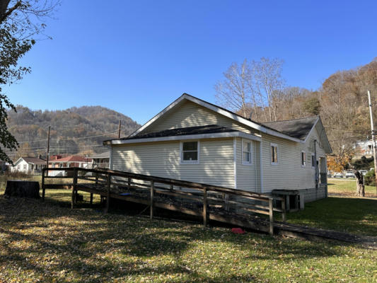 605 SHORT ST, HARLAN, KY 40831, photo 5 of 35