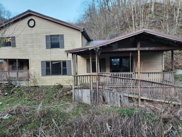 136 CAWOOD BRANCH RD, EVARTS, KY 40828, photo 1 of 15