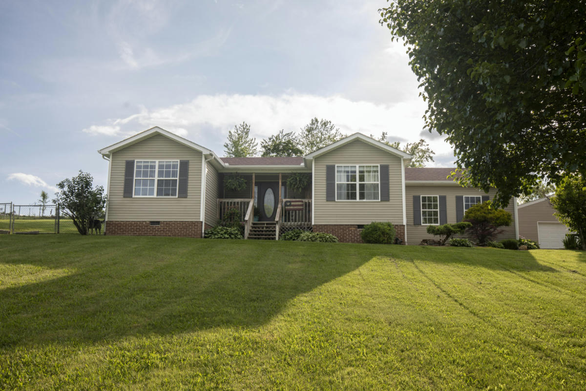 176 WESTWOOD DR, BEREA, KY 40403, photo 1 of 24
