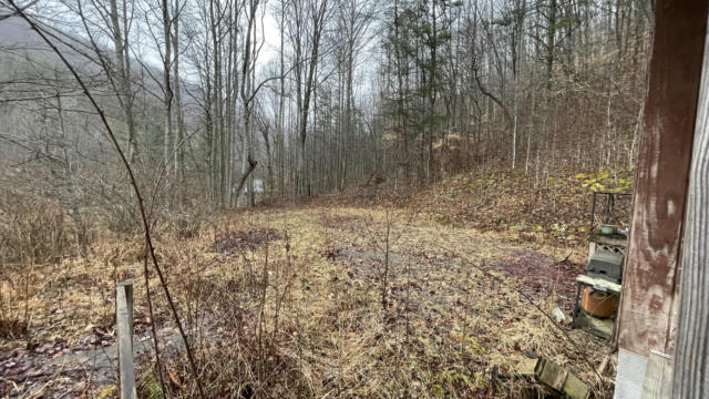 572 SUGAR CAMP RD, BARBOURVILLE, KY 40906, photo 5 of 18