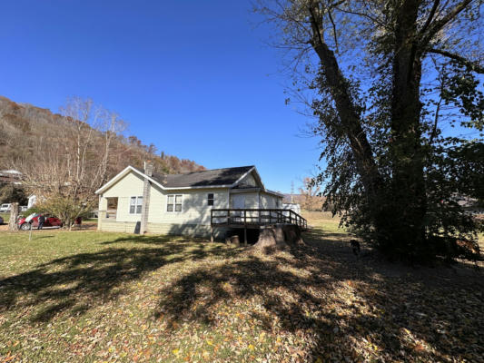 605 SHORT ST, HARLAN, KY 40831, photo 4 of 35